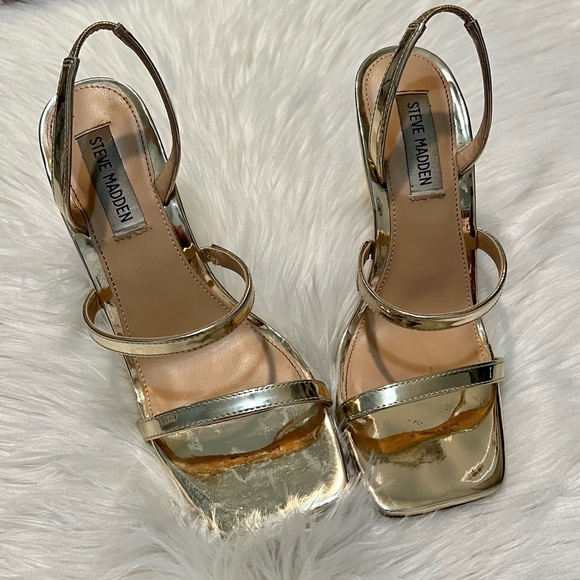 Gold Steve Madden heels - Picture 3 of 3